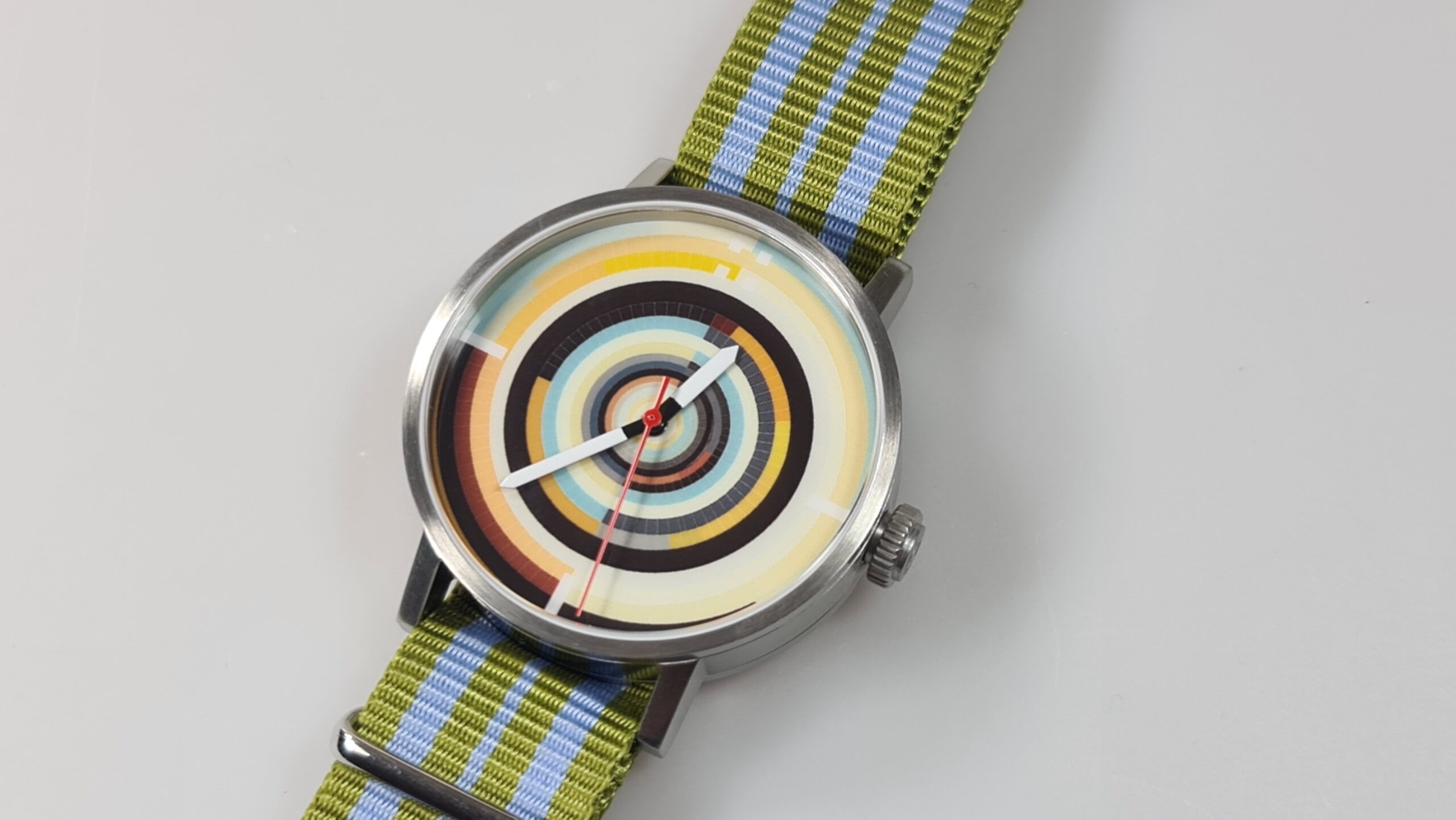 Concentric Automatic A50 – Colorful Art Piece & Unique Gift - Image 4